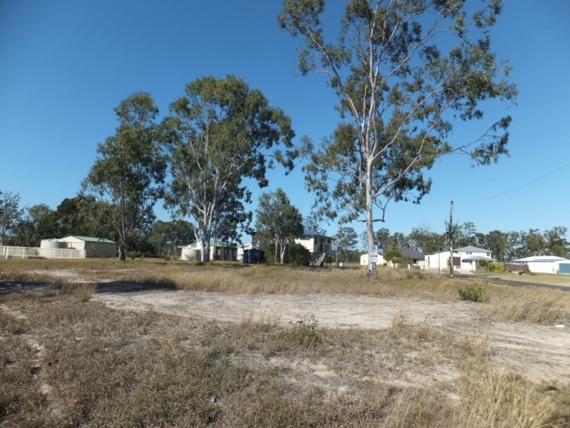 2 BROLGA CLOSE, Buxton QLD 4660