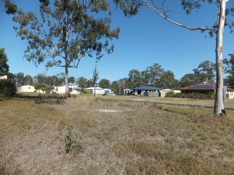 2 BROLGA CLOSE, Buxton QLD 4660