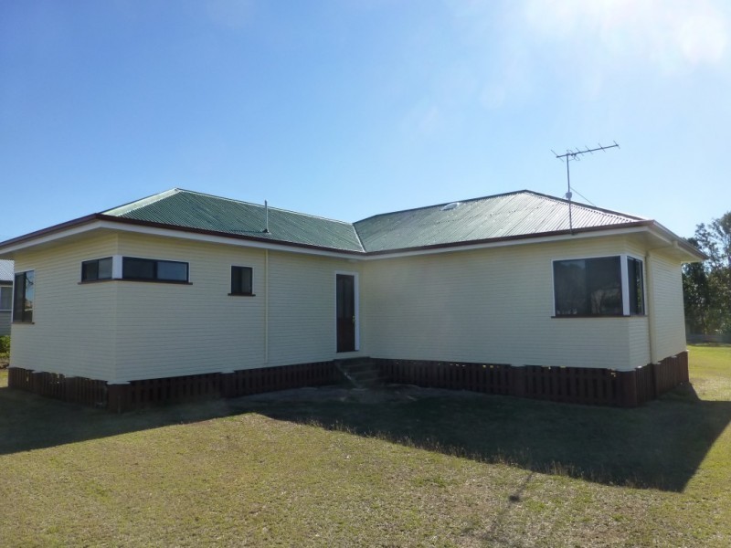 22 BROOKES STREET, Biggenden QLD 4621