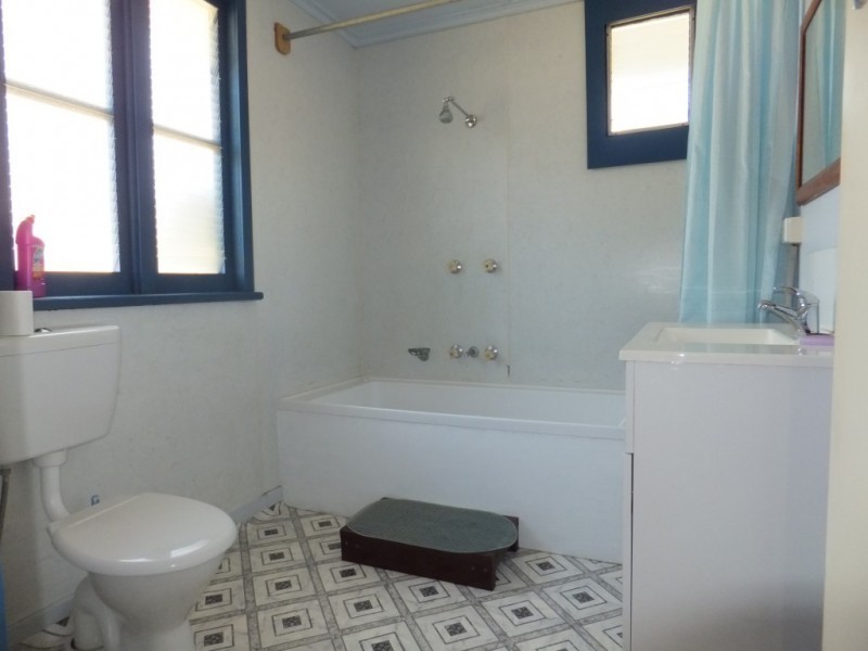 263 RAINBOWS ROAD, South Isis QLD 4660