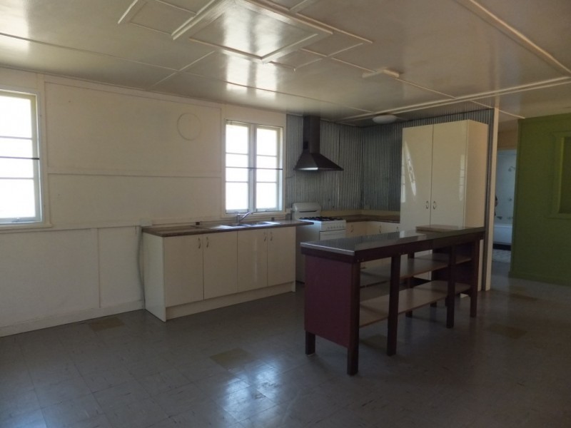 263 RAINBOWS ROAD, South Isis QLD 4660