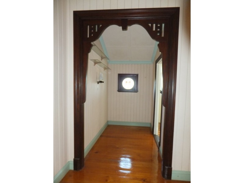 9 Macrossan, Childers QLD 4660