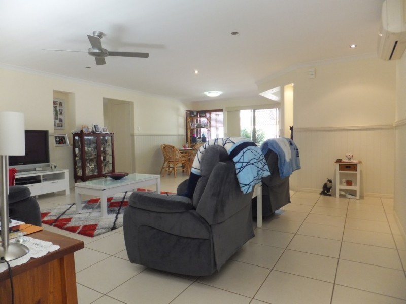 2/40 Macrossan Street, Childers QLD 4660