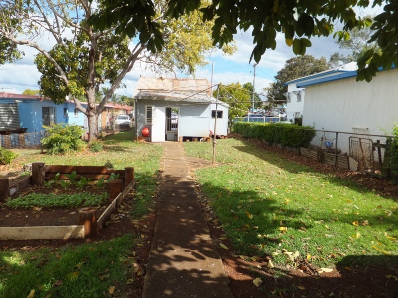 17 PIZZEY STREET, Childers QLD 4660
