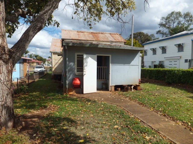 17 PIZZEY STREET, Childers QLD 4660