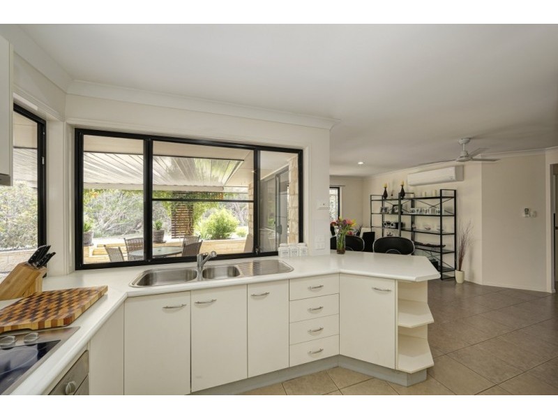 11 Meleleuca, Redridge QLD 4660
