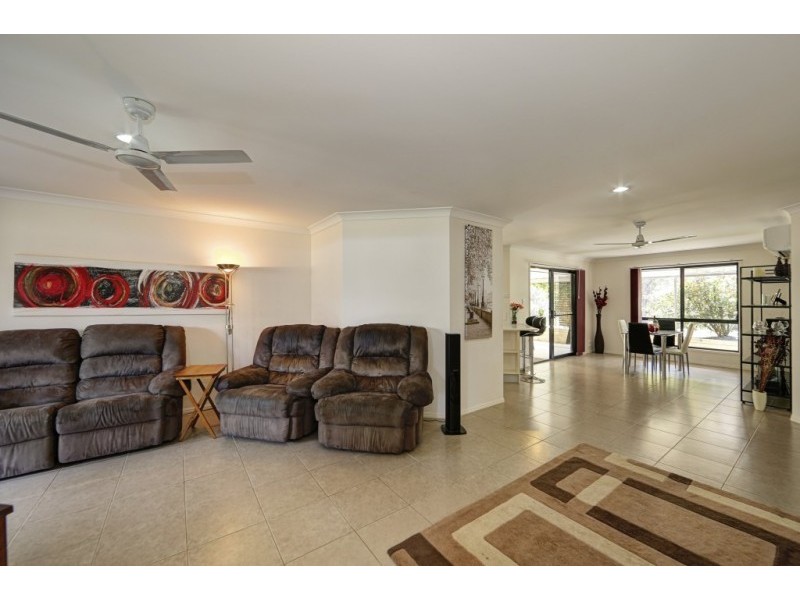 11 Meleleuca, Redridge QLD 4660