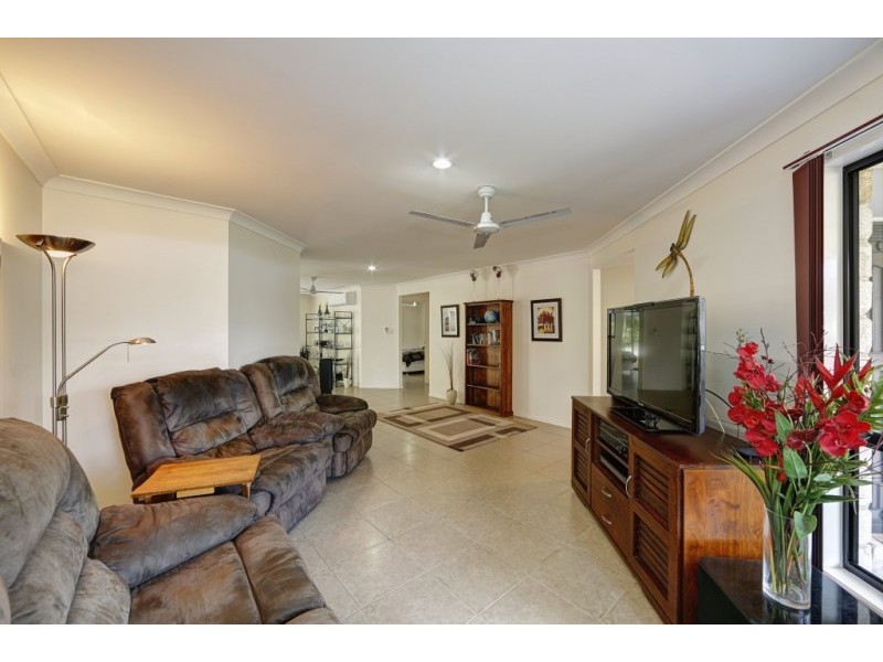 11 Meleleuca, Redridge QLD 4660