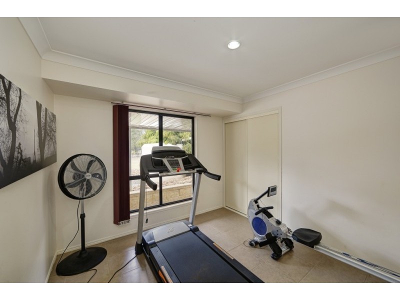 11 Meleleuca, Redridge QLD 4660