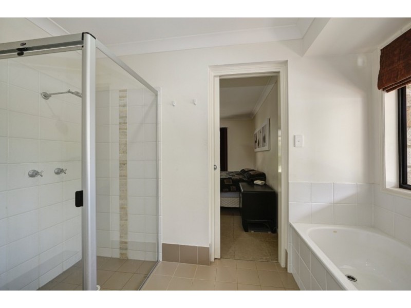 11 Meleleuca, Redridge QLD 4660