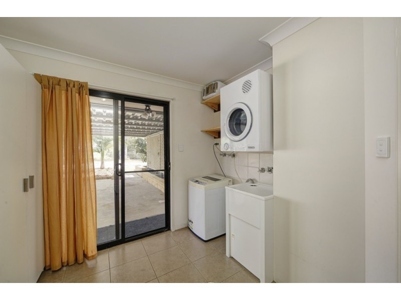 11 Meleleuca, Redridge QLD 4660