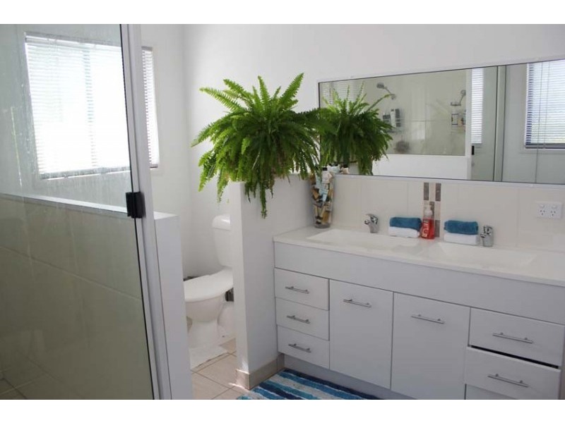 56 Adelong Street, Gayndah QLD 4625