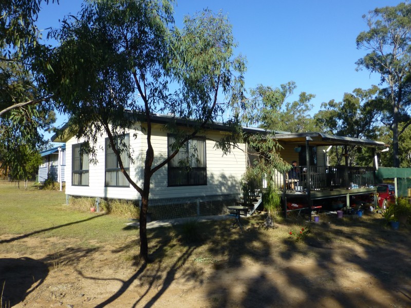 4 QUEEN STREET, Dallarnil QLD 4621