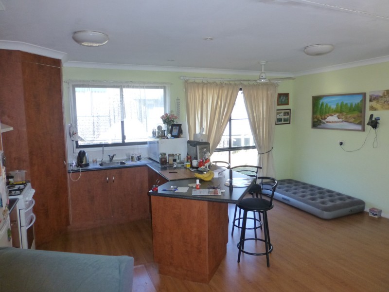 4 QUEEN STREET, Dallarnil QLD 4621