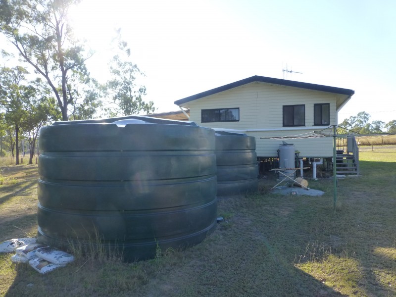 4 QUEEN STREET, Dallarnil QLD 4621