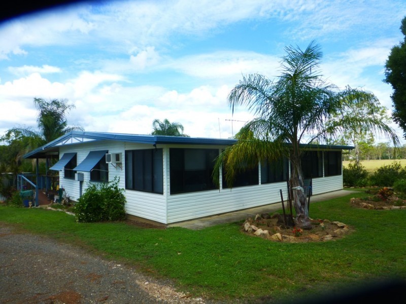 105 RAILWAY ROAD, Booyal QLD 4671