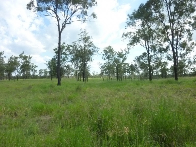 105 RAILWAY ROAD, Booyal QLD 4671