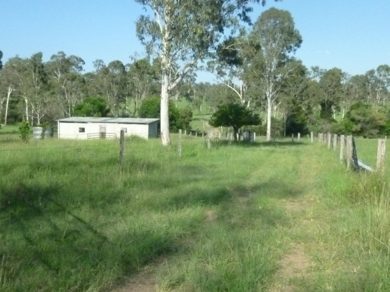 105 RAILWAY ROAD, Booyal QLD 4671