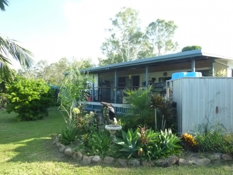 105 RAILWAY ROAD, Booyal QLD 4671