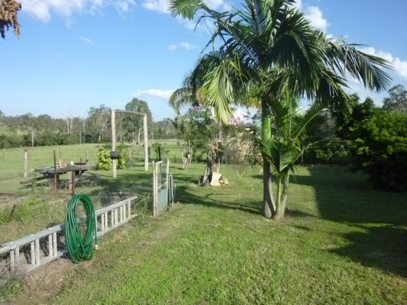 105 RAILWAY ROAD, Booyal QLD 4671