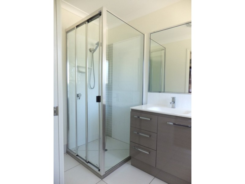 17 STRINGYBARK COURT, Apple Tree Creek QLD 4660