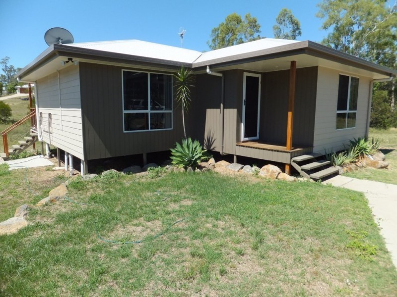 17 STRINGYBARK COURT, Apple Tree Creek QLD 4660