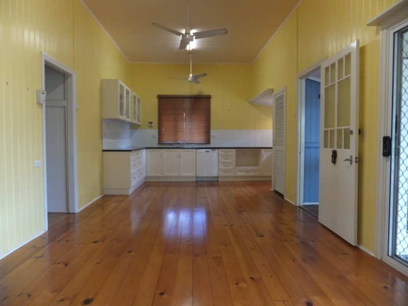 37 NELSON STREET, Childers QLD 4660