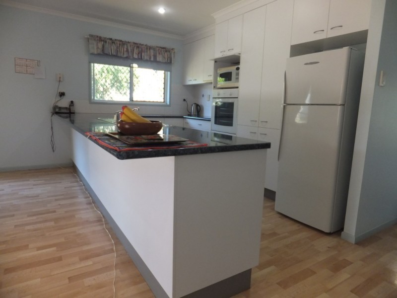 2 PIONEER AVENUE, Childers QLD 4660