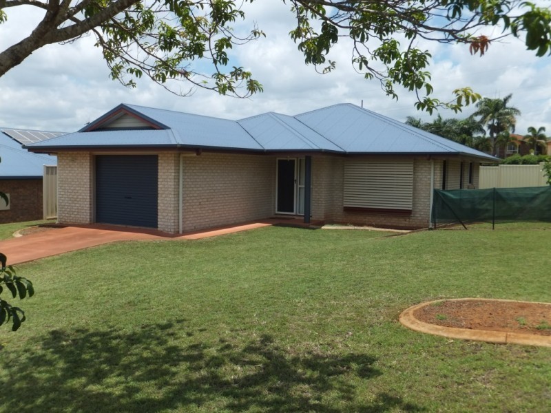 2 PIONEER AVENUE, Childers QLD 4660