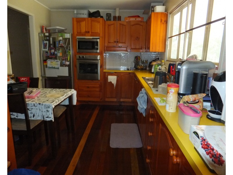 10 ELIZABETH STREET, Childers QLD 4660