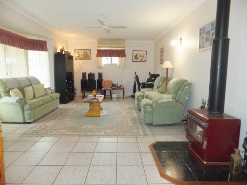 31 SUNNYBRAE CIRCUIT, Redridge QLD 4660