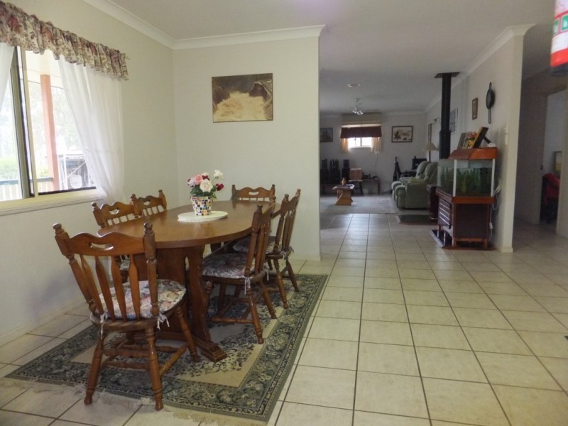 31 SUNNYBRAE CIRCUIT, Redridge QLD 4660