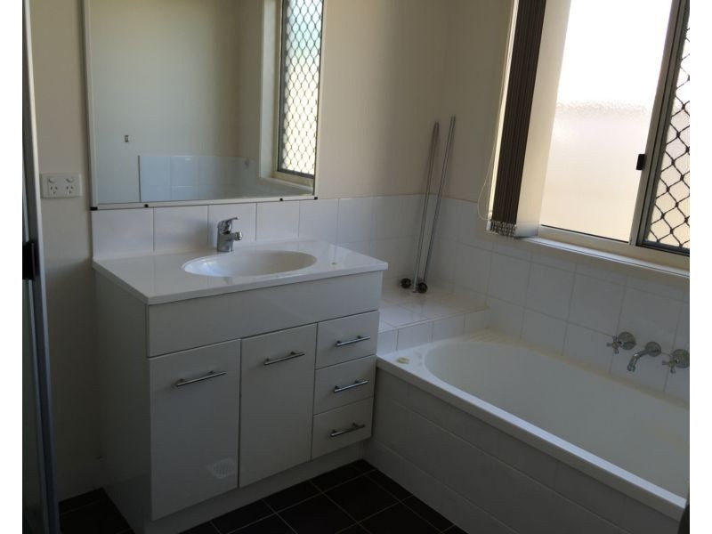 3 Grove Court, Cordalba QLD 4660