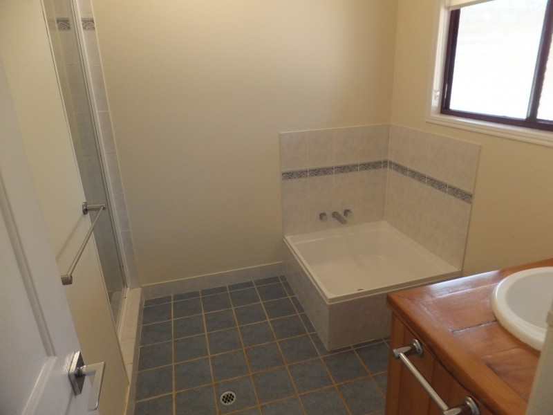 32 LAKEVIEW DRIVE, Apple Tree Creek QLD 4660