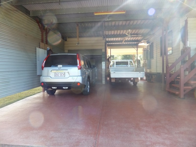 221 STATION ROAD, Horton QLD 4660