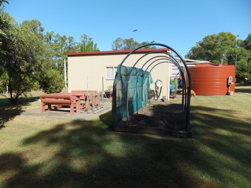 221 STATION ROAD, Horton QLD 4660