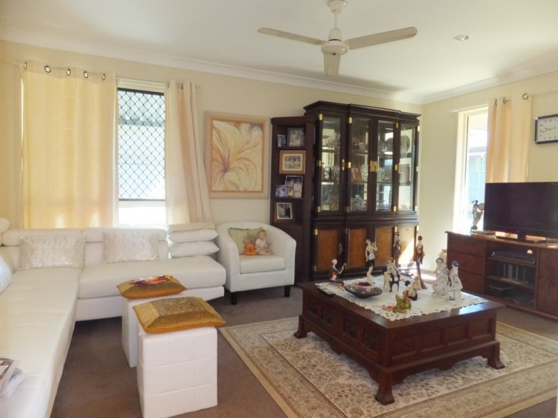 18 GAYDON STREET, Childers QLD 4660