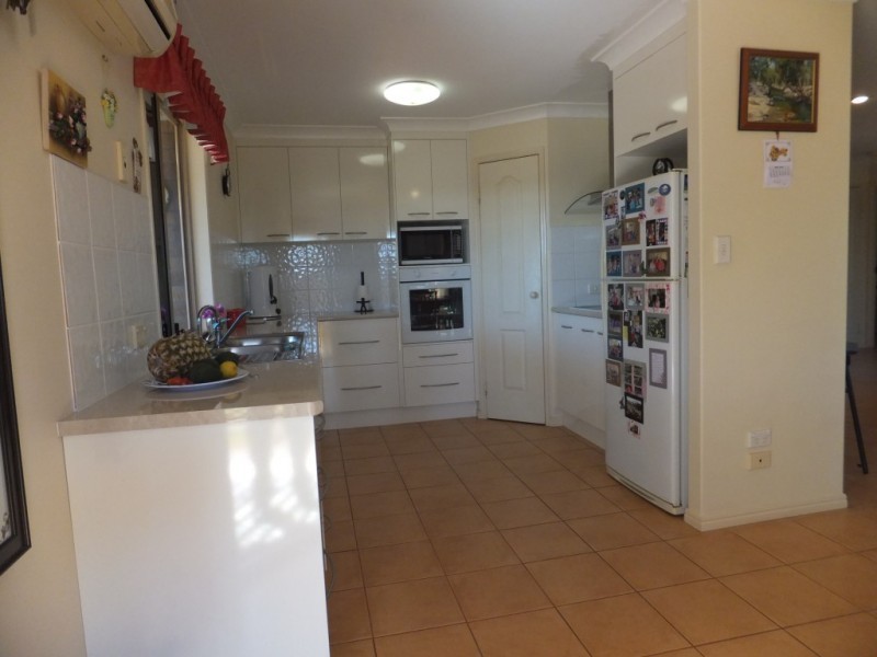 33 BROADHURST STREET, Childers QLD 4660
