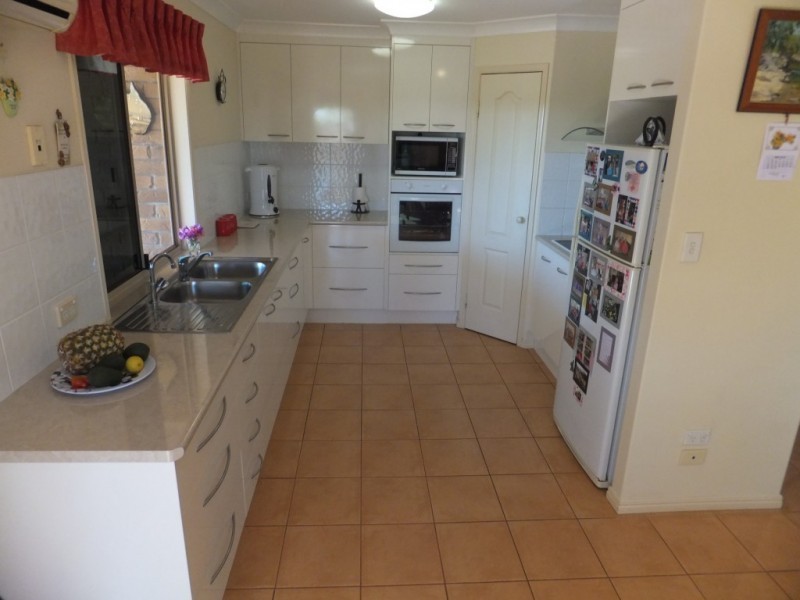 33 BROADHURST STREET, Childers QLD 4660
