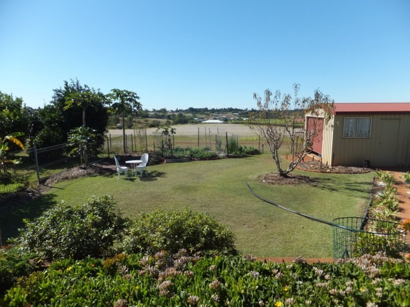 33 BROADHURST STREET, Childers QLD 4660