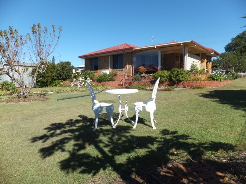 33 BROADHURST STREET, Childers QLD 4660