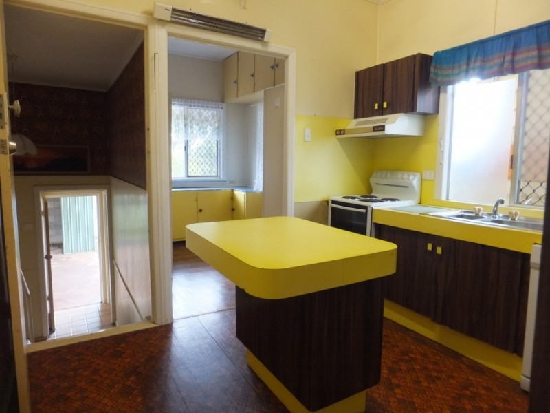 182 CHURCHILL STREET, Childers QLD 4660
