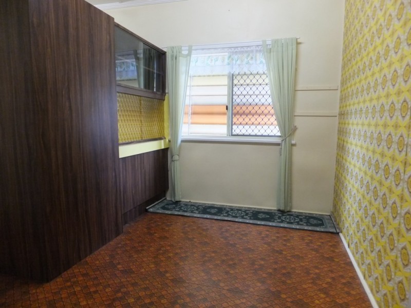 182 CHURCHILL STREET, Childers QLD 4660