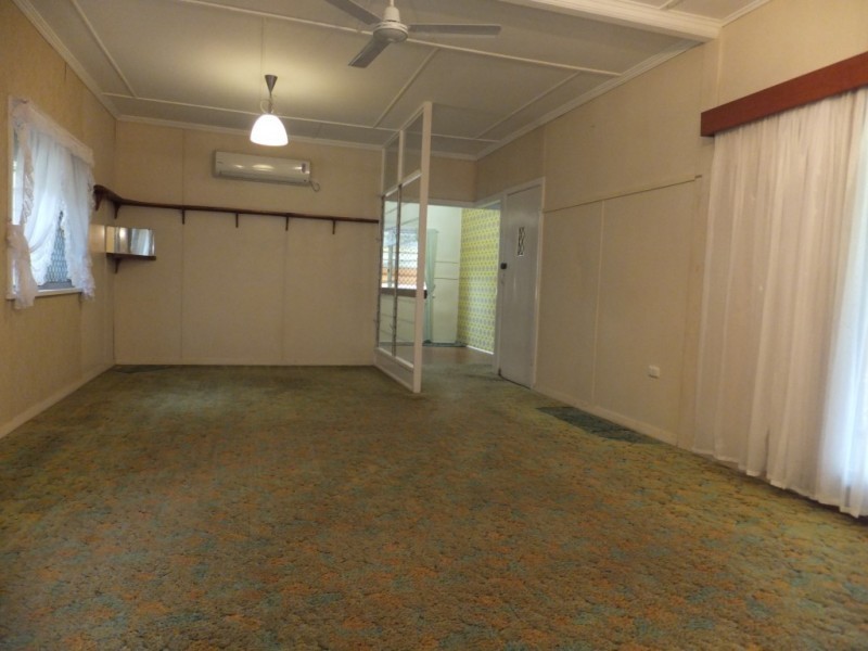 182 CHURCHILL STREET, Childers QLD 4660