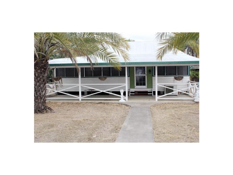 4 Boyd Street, Gayndah QLD 4625