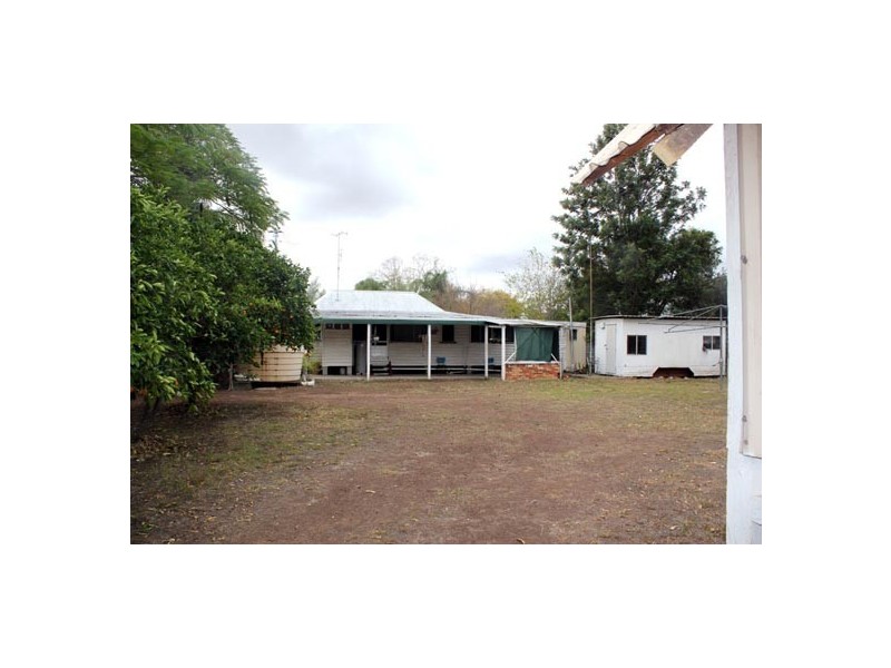 4 Boyd Street, Gayndah QLD 4625