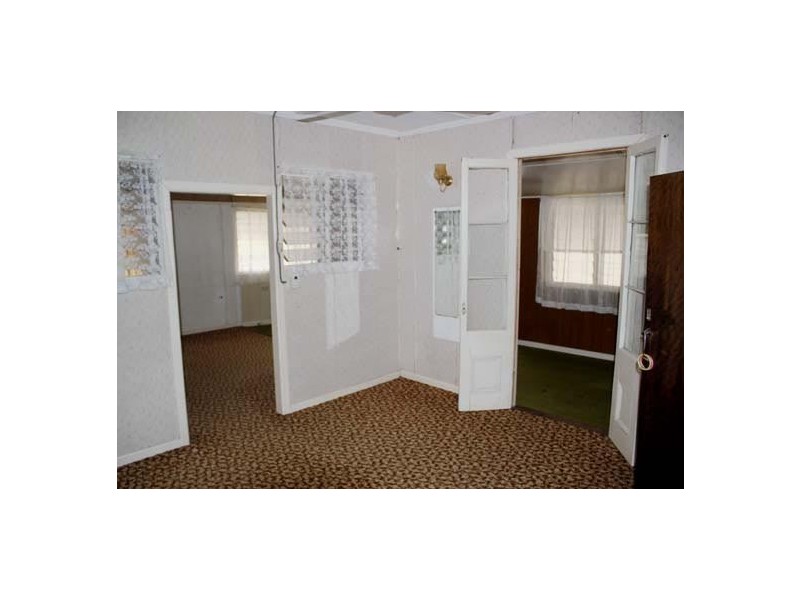 4 Boyd Street, Gayndah QLD 4625