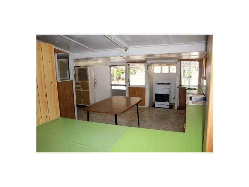 4 Boyd Street, Gayndah QLD 4625