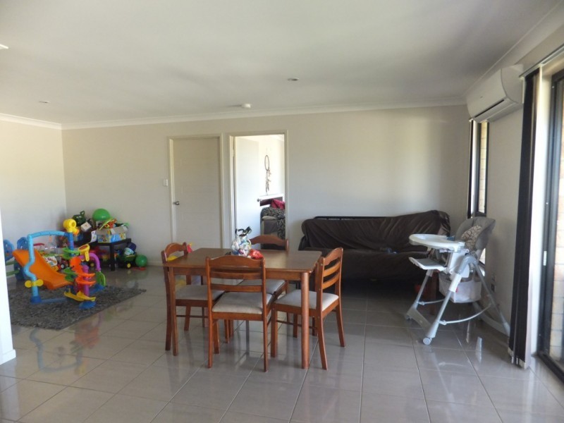 27 PIONEER AVENUE, Childers QLD 4660