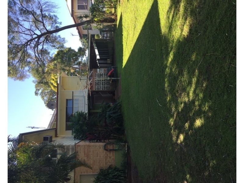 190 Churchill St, Childers QLD 4660